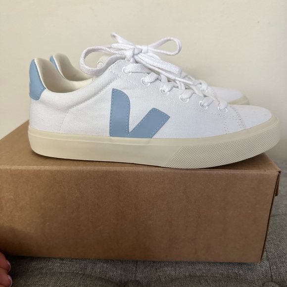 VEJA Campo CA Canvas!! EUC - Picture 8 of 11